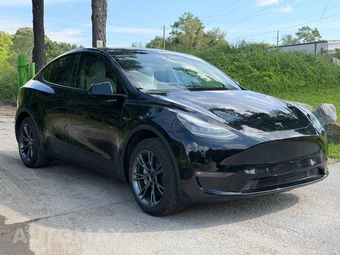2024 Tesla Model Y Long Range - miniatura 7