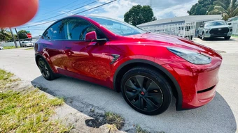 2024 Tesla Model Y Long Range - miniatura 7