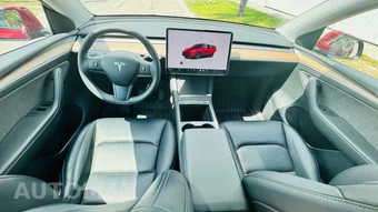 2024 Tesla Model Y Long Range - miniatura 9