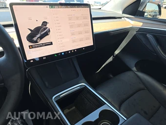 2024 Tesla Model Y Long Range - miniatura 11