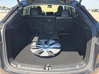 2024 Tesla Model Y Long Range - miniatura 16