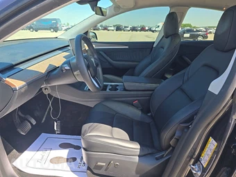 2024 Tesla Model Y Long Range - miniatura 7