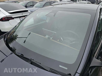 2024 Tesla Model Y Long Range - miniatura 23