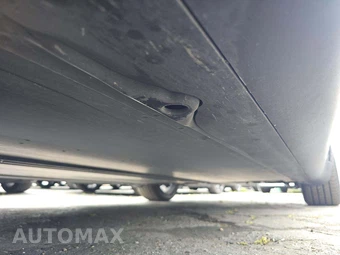 2024 Tesla Model Y Long Range - miniatura 7