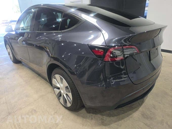 2024 Tesla Model Y Long Range - miniatura 2