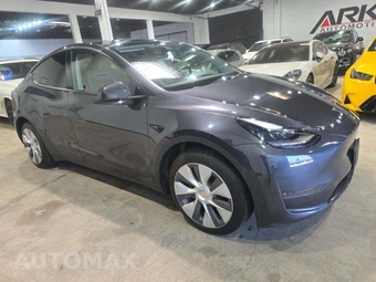 2024 Tesla Model Y Long Range - miniatura 4