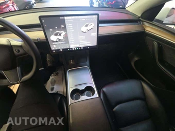 2024 Tesla Model Y Long Range - miniatura 10