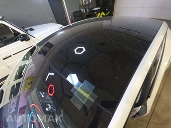 2024 Tesla Model Y Long Range - miniatura 12
