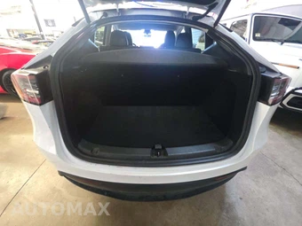 2024 Tesla Model Y Long Range - miniatura 14