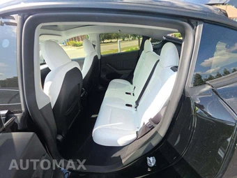 2024 Tesla Model Y Long Range - miniatura 13