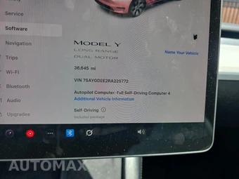 2024 Tesla Model Y Long Range - miniatura 15