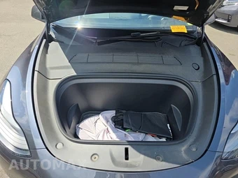 2024 Tesla Model Y Long Range - miniatura 19