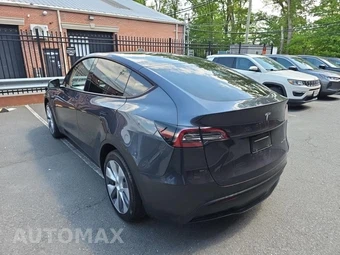 2024 Tesla Model Y Long Range - miniatura 6