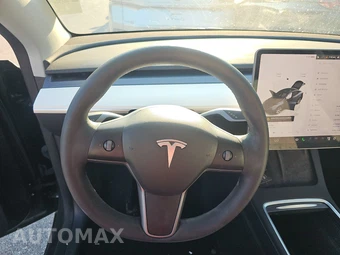 2024 Tesla Model Y Long Range - miniatura 10