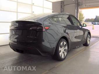 2024 Tesla Model Y Long Range - miniatura 4