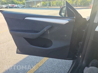 2024 Tesla Model Y Long Range - miniatura 9