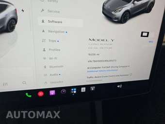 2024 Tesla Model Y Long Range - miniatura 12