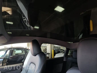 2024 Tesla Model Y Long Range - miniatura 17