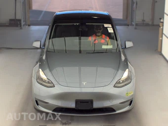 2024 Tesla Model Y Long Range - miniatura 2