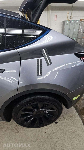 2024 Tesla Model Y Long Range - miniatura 23