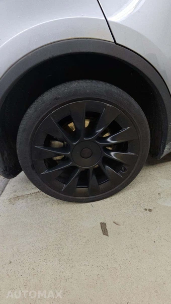 2024 Tesla Model Y Long Range - miniatura 24