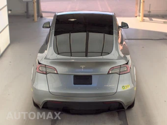 2024 Tesla Model Y Long Range - miniatura 5