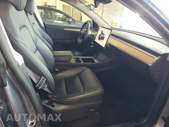 2024 Tesla Model Y Long Range - miniatura 8