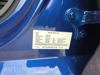 2024 Tesla Model Y Long Range - miniatura 14