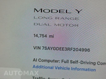 2024 Tesla Model Y Long Range - miniatura 12