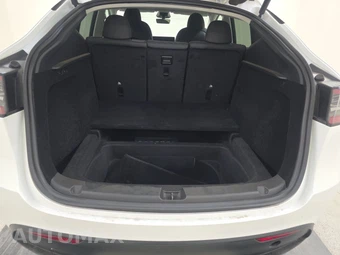 2024 Tesla Model Y Long Range - miniatura 16