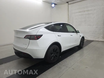 2024 Tesla Model Y Long Range - miniatura 4