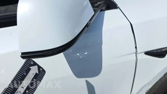 2024 Tesla Model Y Long Range - miniatura 40