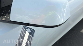 2024 Tesla Model Y Long Range - miniatura 45