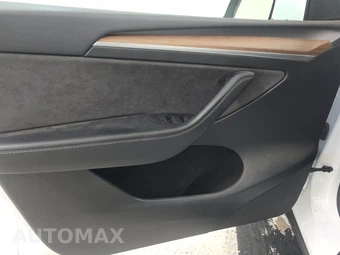 2024 Tesla Model Y Long Range - miniatura 9