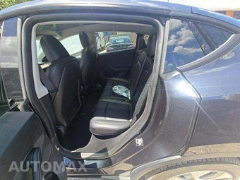 2024 Tesla Model Y Long Range - miniatura 13
