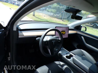 2024 Tesla Model Y Long Range - miniatura 10