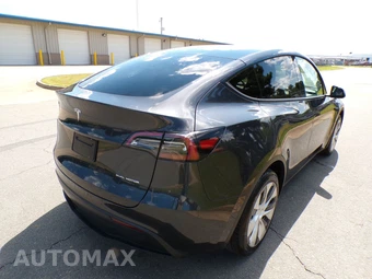 2024 Tesla Model Y Long Range - miniatura 6