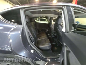 2024 Tesla Model Y Long Range - miniatura 17