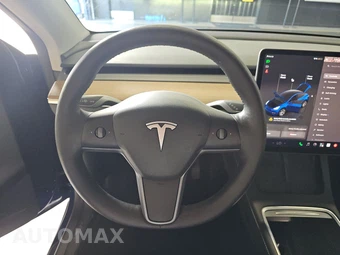 2024 Tesla Model Y Long Range - miniatura 10