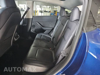 2024 Tesla Model Y Long Range - miniatura 13