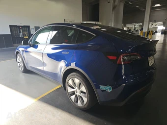 2024 Tesla Model Y Long Range - miniatura 6
