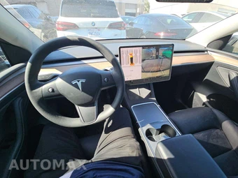 2024 Tesla Model Y Long Range – miniatura 10