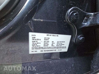 2024 Tesla Model Y Long Range – miniatura 5