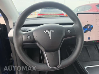 2024 Tesla Model Y Long Range - miniatura 10