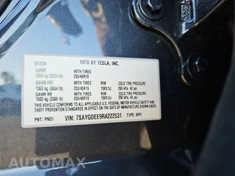 2024 Tesla Model Y Long Range – miniatura 14