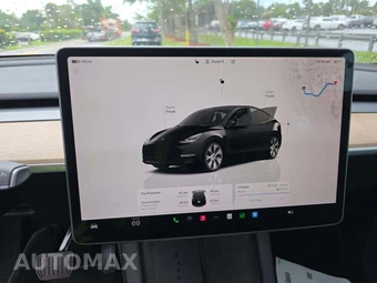 2024 Tesla Model Y Long Range - miniatura 5