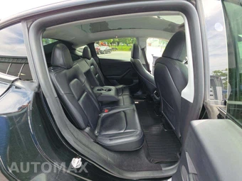 2024 Tesla Model Y Long Range - miniatura 13