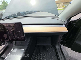 2024 Tesla Model Y Long Range - miniatura 16