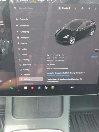 2024 Tesla Model Y Long Range - miniatura 6