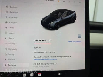 2024 Tesla Model Y Performance - miniatura 12
